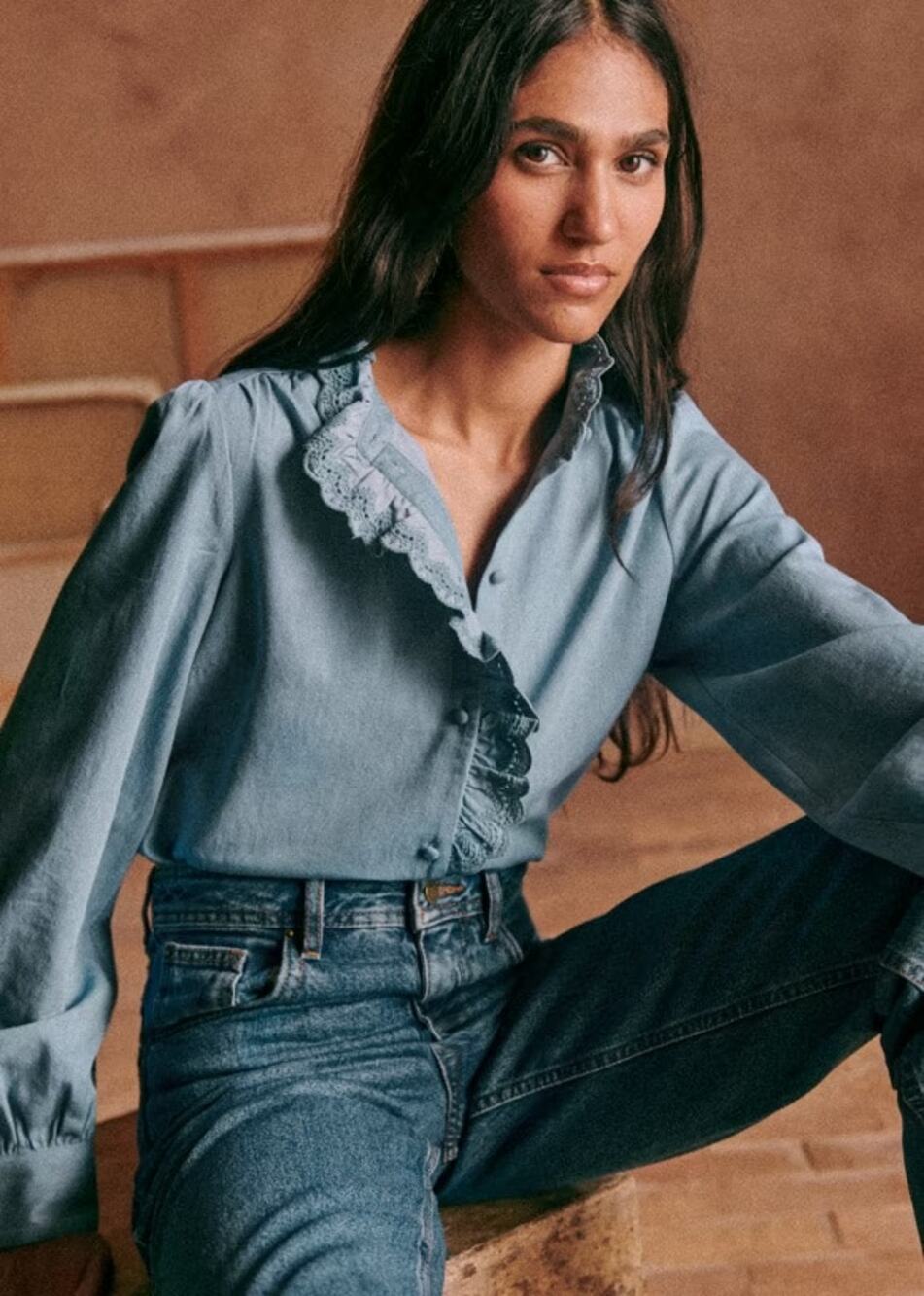 La Maille Sezane Chlo Shirt in Chambray Size US 10/ XL / FR 42 NWT✨